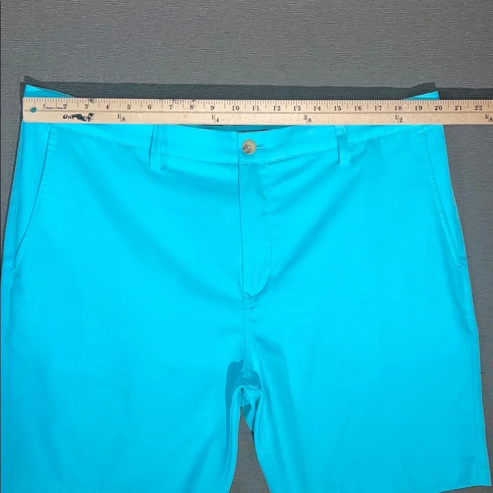 Vineyard Vines Flat Front‎ Blue Shorts for a Stylish Summer